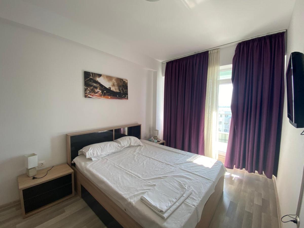 Apartament Crazy Summerland Mamaia Ngoại thất bức ảnh