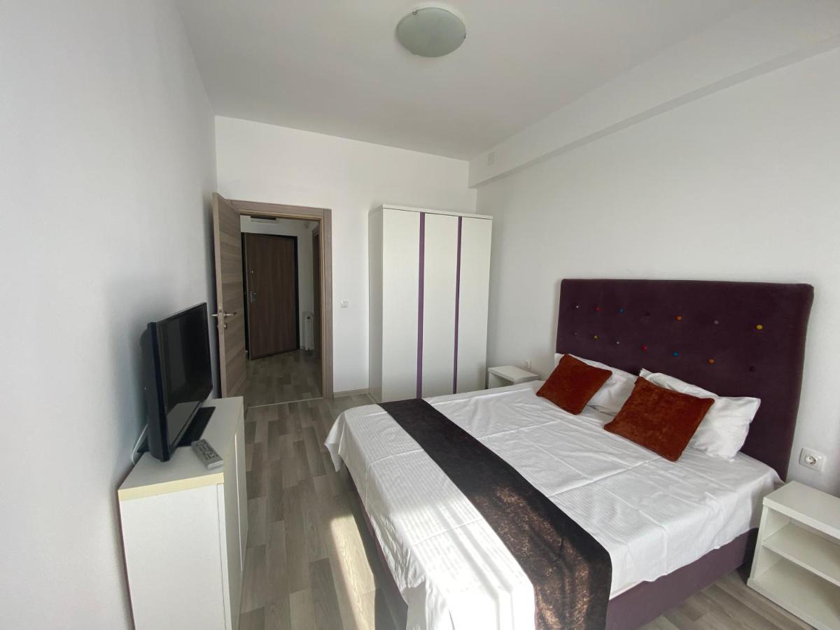 Apartament Crazy Summerland Mamaia Ngoại thất bức ảnh